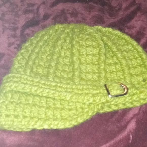 Green knitted hat - Picture 1 of 1